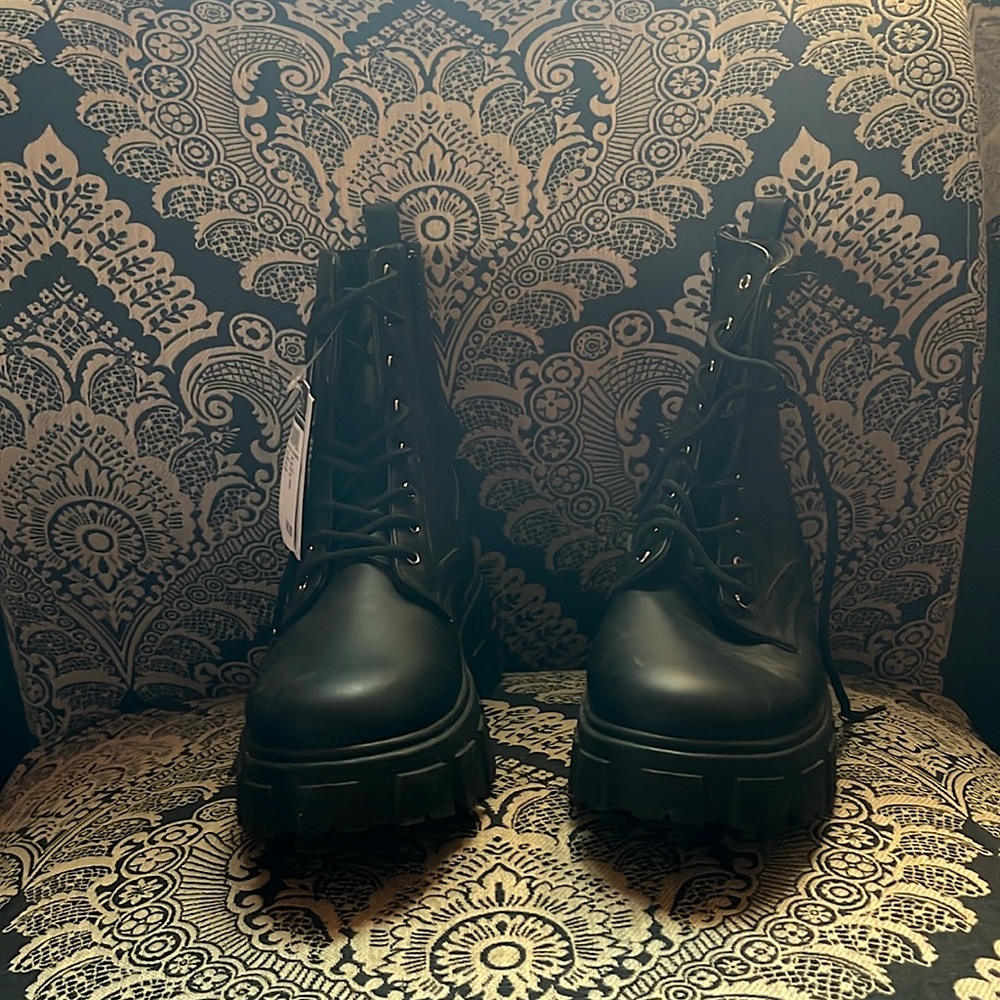 Combat boots for sale